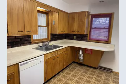 800 E Taylor Street, Prairie Du Chien, WI 53821 - Photo 10
