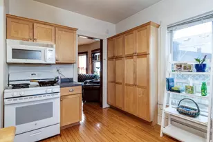 1332 E Dayton St, Madison, WI 53703 - Photo 10