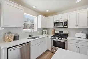 318 Milky Way, Madison, WI 53718 - Photo 10