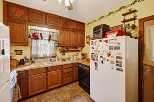 114 S Academy St, Janesville, WI 53548 - Photo 6