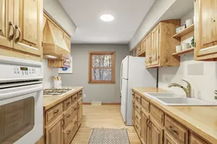 W820 Lakeview Cir, Brodhead, WI 53520 - Photo 8