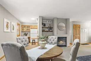 W820 Lakeview Cir, Brodhead, WI 53520 - Photo 4