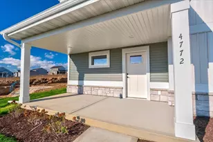 4768 Romaine Rd, Fitchburg, WI 53711 - Photo 2