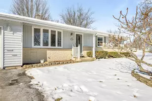 231 Center St, Sharon, WI 53585 - Photo 4