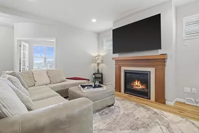 678 Hillcrest Drive, Waunakee, WI 53597 - Photo 4