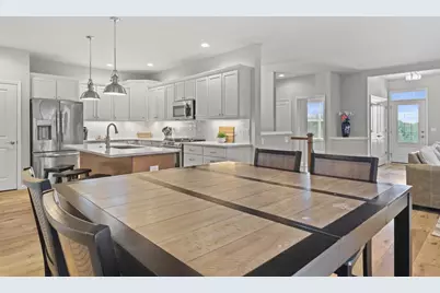 678 Hillcrest Drive, Waunakee, WI 53597 - Photo 12