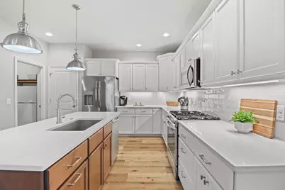 678 Hillcrest Drive, Waunakee, WI 53597 - Photo 2