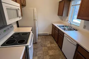 934 Jana Ln, Madison, WI 53704 - Photo 12