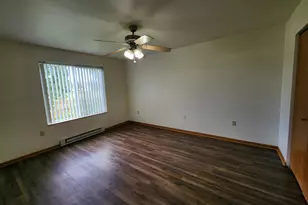934 Jana Ln, Madison, WI 53704 - Photo 8