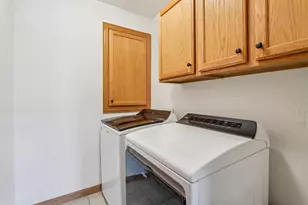 419 Sherbrooke Dr, Sun Prairie, WI 53590 - Photo 34