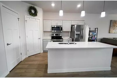 1501 N Windsor Avenue #309, Cottage Grove, WI 53527 - Photo 8