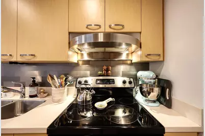 309 W Washington Avenue #502, Madison, WI 53703 - Photo 16