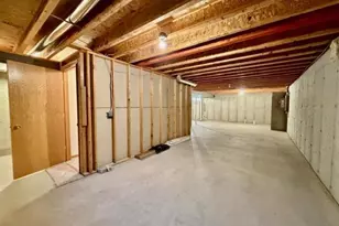 2370 S Terrace St, Janesville, WI 53546 - Photo 26