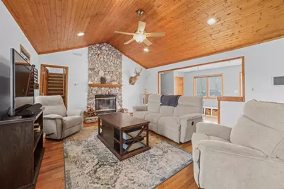 22010 122nd Street, Bristol, WI 53104 - Photo 8