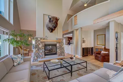 5596 Surrey Lane, Waunakee, WI 53597 - Photo 10