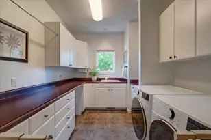 5596 Surrey Ln, Waunakee, WI 53597 - Photo 38