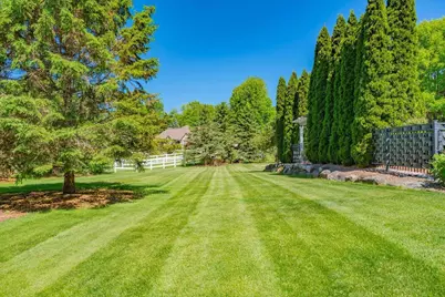 5596 Surrey Lane, Waunakee, WI 53597 - Photo 4
