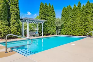 5596 Surrey Ln, Waunakee, WI 53597 - Photo 6