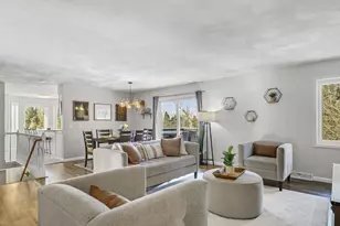 5564 Colleen Cir, Fitchburg, WI 53711 - Photo 4