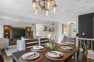 5564 Colleen Cir, Fitchburg, WI 53711 - Photo 12