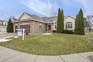 1232 Dartmouth Dr, Waunakee, WI 53597 - Photo 4