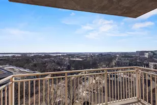 360 W Washington Ave, Madison, WI 53703 - Photo 20