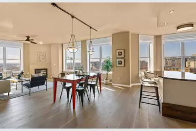 360 W Washington Avenue #901, Madison, WI 53703 - Photo 6