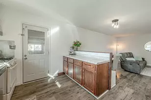 906 Chicory Way, Sun Prairie, WI 53590 - Photo 6