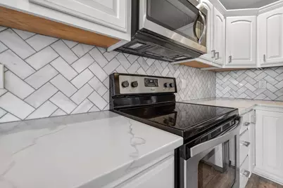 680 Stonehaven Drive, Sun Prairie, WI 53590 - Photo 14