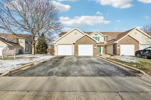 273 Kearney Way, Waunakee, WI 53597 - Photo 2