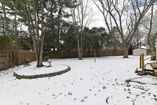 2102 Manor Green Dr, Madison, WI 53711 - Photo 14