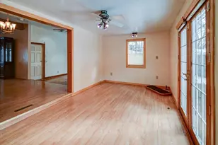 2102 Manor Green Dr, Madison, WI 53711 - Photo 12