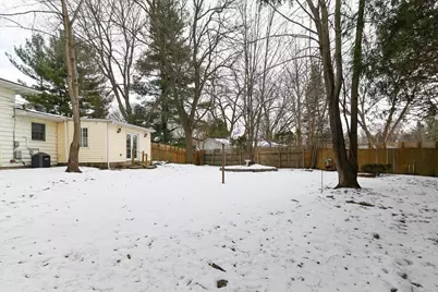 2102 Manor Green Drive, Madison, WI 53711 - Photo 16