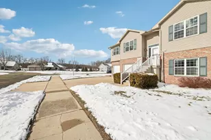 315 Valley View Dr, Rio, WI 53960 - Photo 8