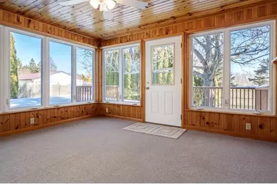 2449 W Forest Avenue, Beloit, WI 53511 - Photo 8