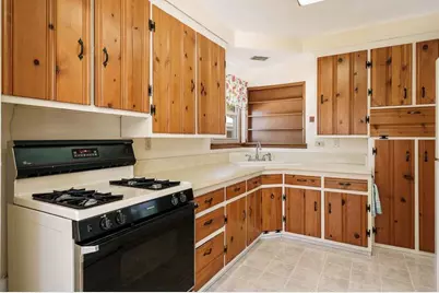 2449 W Forest Avenue, Beloit, WI 53511 - Photo 16