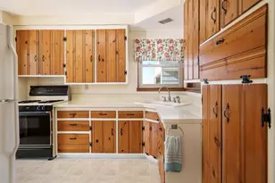 2449 W Forest Ave, Beloit, WI 53511 - Photo 12