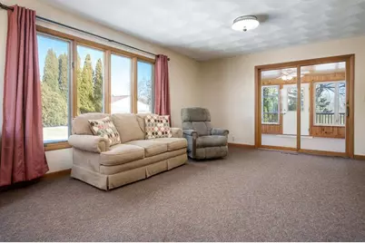 2449 W Forest Avenue, Beloit, WI 53511 - Photo 6