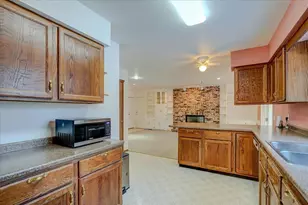 5654 Pennwall St, Fitchburg, WI 53711 - Photo 14