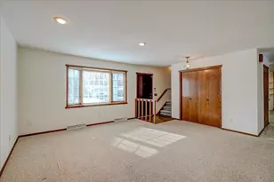 5654 Pennwall St, Fitchburg, WI 53711 - Photo 8