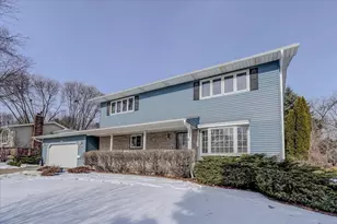 5654 Pennwall St, Fitchburg, WI 53711 - Photo 2