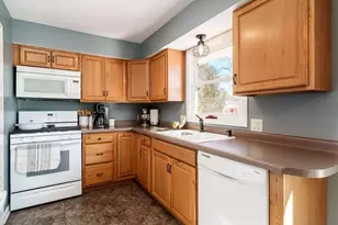 403 Hart Dr, Clinton, WI 53525 - Photo 10