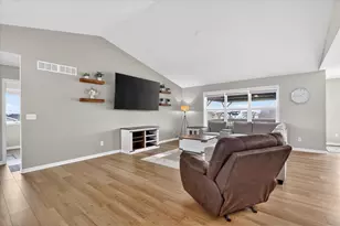 3709 Prairie Falcon Pass, Beloit, WI 53511 - Photo 14
