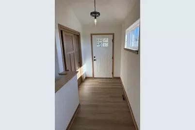 5825 Bridle Way, Madison, WI 53718 - Photo 8