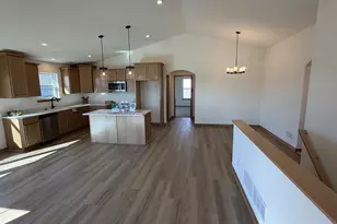 5825 Bridle Way, Madison, WI 53718 - Photo 6