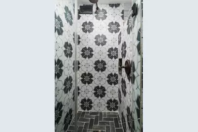 2557 Chamberlain Avenue, Madison, WI 53705 - Photo 12