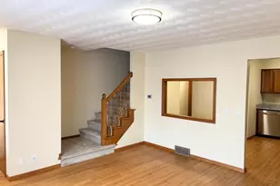 1424 Dayton Dr, Janesville, WI 53545 - Photo 4