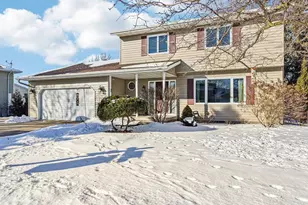 1703 Cumberland Ct, Waunakee, WI 53597 - Photo 2