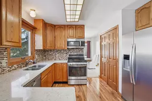 1703 Cumberland Ct, Waunakee, WI 53597 - Photo 10