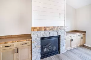 2050 Arbor Ridge Way, Janesville, WI 53548 - Photo 24